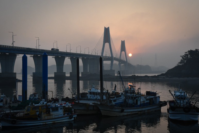Sunrise of Yeongheung Bridge
