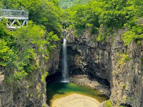 Jaein Falls seen from the suspension bridge2